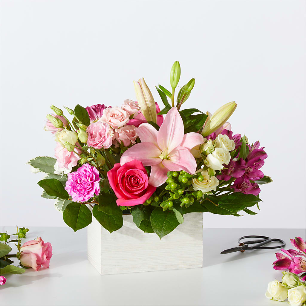 Sweetberry Box – A Florist Original – ALBRIGHT'S INC, Columbus GA