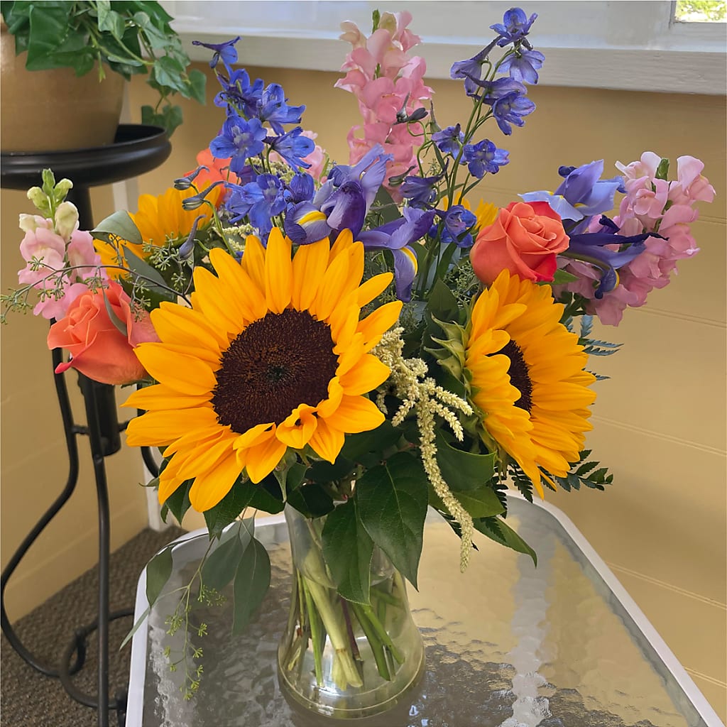 Rays of Life Bouquet – ALBRIGHT'S INC, Columbus GA